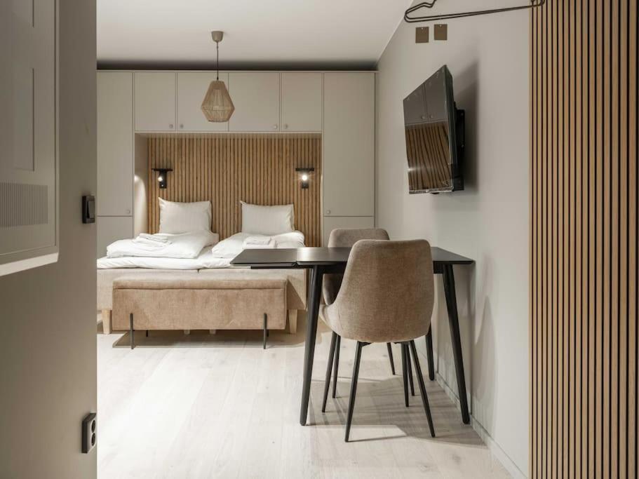 Slopeside Serenity In Are Ski In Ski Out Studio- No Windows Экстерьер фото